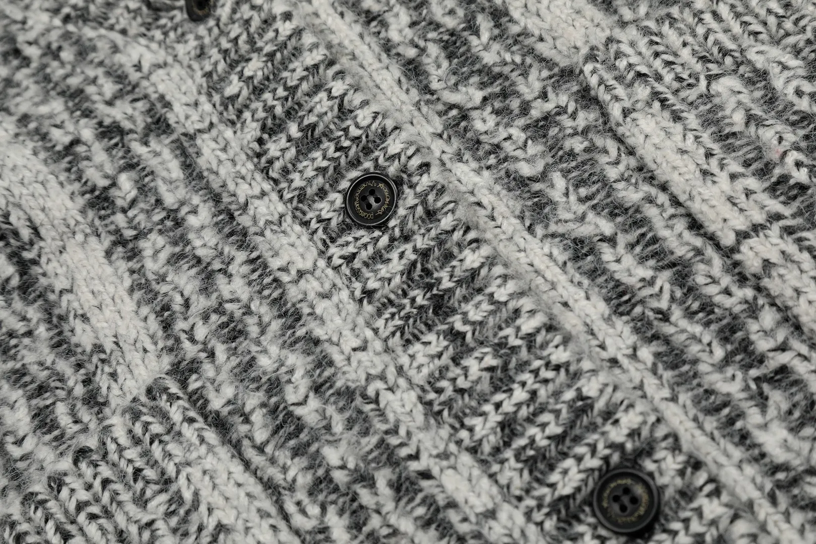 Vivi131 super high weight for men and women" vivienne west wood 24 autumn and winter men's casual old gray black splicing heavy industry high weight cardigan West Queen Vivian heavy industry show limited cardigan knitted sweater wool 2024 autumn latest style Size: S -M- L Color: uniform color